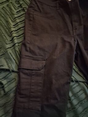 Women's  Black Cargo Pants - Classic Utility Style
